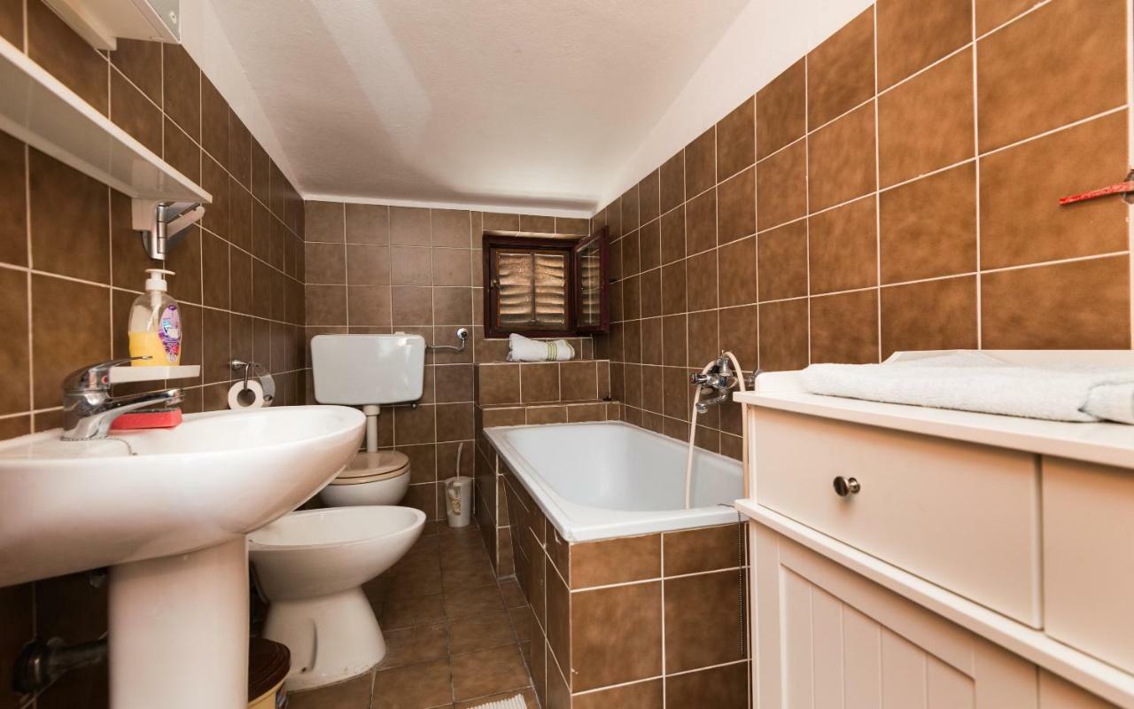 Apartments Azzurro Blace Εξωτερικό φωτογραφία